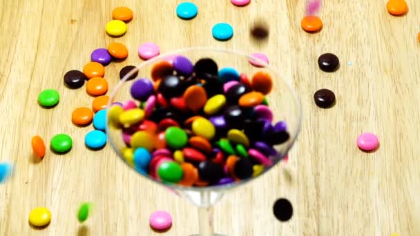 1080P Super Lento Multicolorido Doces Chocolate Doce Fundo — Vídeo de Stock