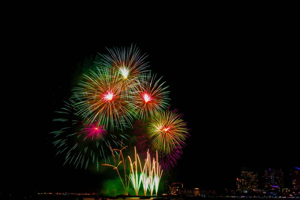 Schöne Bunte Feuerwerk Meeresstrand Erstaunliche Urlaub Feuerwerk Party Oder Jede — Stockfoto