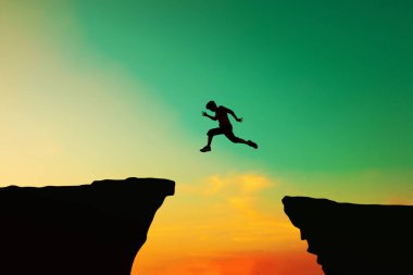 Erkekler eski engellerden yeni başarılara atladılar..