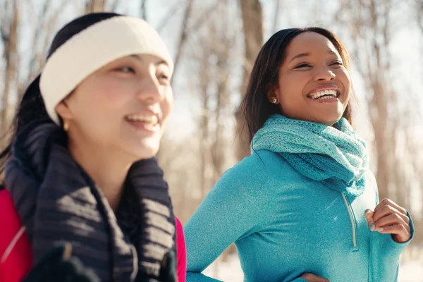 Two women doing running workout — Stock Photo, Image