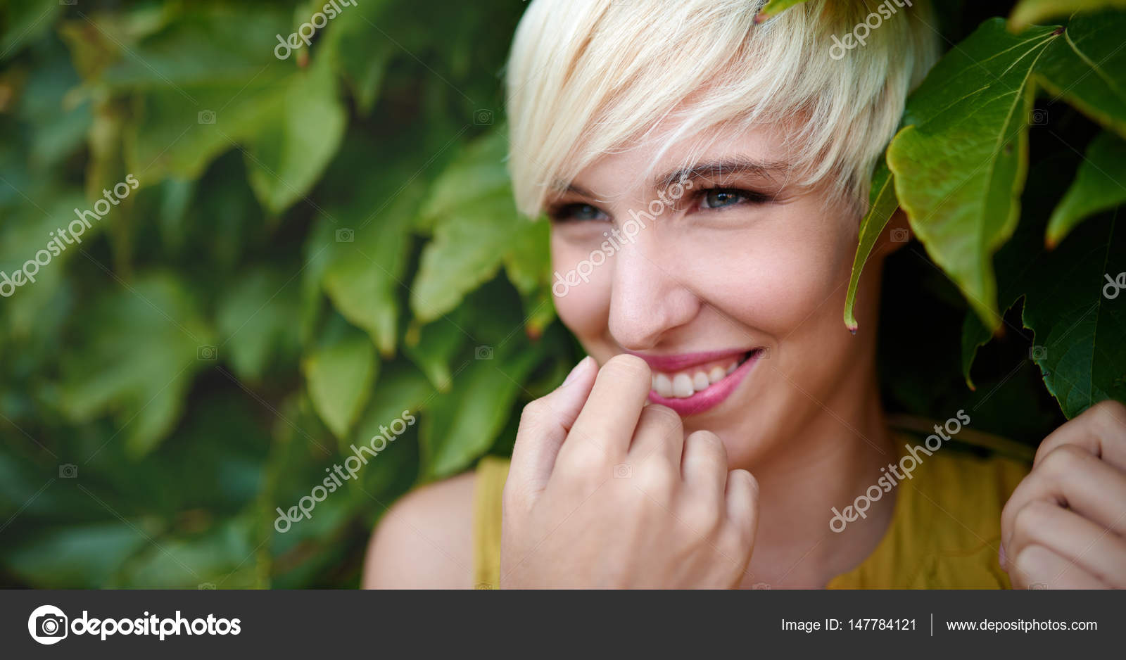 Kurzhaarige blonde Kurzhaarige blonde