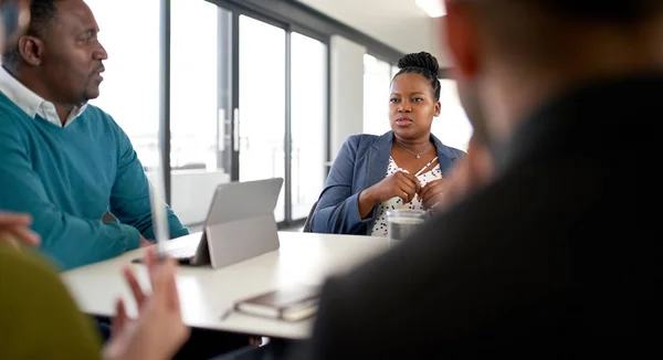 Candid shot of African American female boss meeting with multi-e — Stock Photo, Image