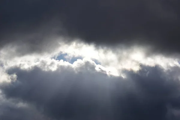 Moln Mot Blå Himmel — Stockfoto