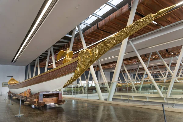 Ottomaanse keizerlijke Caique (traditionele boot) uit Istanbul Naval Museum, Turkije — Stockfoto