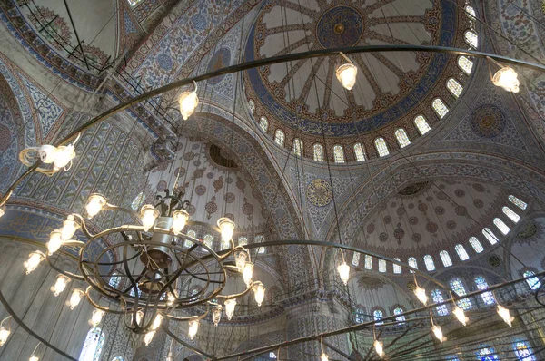 Sultan Ahmet Camii, Istanbul, Türkiye'nin iç kubbe detay
