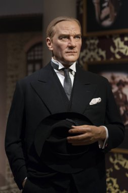 Istanbul, Türkiye, 19 Aralık 2017: Balmumu heykel Madame Tussauds Istanbul, Mustafa Kemal Atatürk'ün. Kemal Atatürk Türk asker, devrimci ve Türkiye Cumhuriyeti'nin kurucusu oldu.
