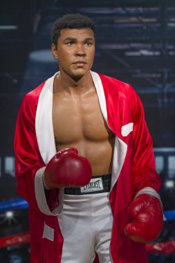 Istanbul, shakiradovileİL, 19 Aralık 2017: Muhammed Ali Madame Tussauds İstanbul balmumu heykel. Muhammed Ali 3 Haziran 2016 yılında öldü bir ABD'li profesyonel boksör ve eylemci idi.