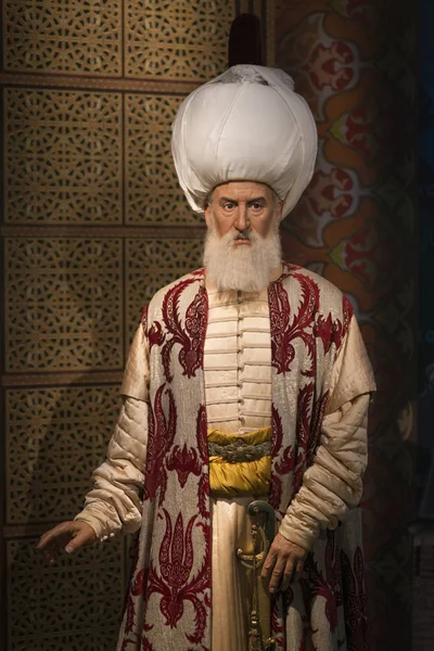 Istanbul, Türkiye, 19 Aralık 2017: Balmumu heykel Süleyman muhteşem, Madame Tussauds Istanbul Merkezi'nde sergilenen Osmanlı İmparatorluğu'nun onuncu ve en uzun hükümdarlık sultan.