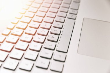 Bir dizüstü bilgisayar klavye atış kapatmak