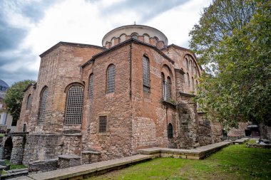 İstanbul, Türkiye, 11 Kasım 2019: İstanbul 'daki Topkap Sarayı' nın dış avlusunda yer alan bir Yunan Doğu Ortodoks kilisesi olan Hagia Irene 'in dış detayları.