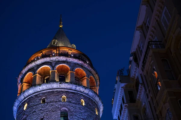 Galata Tower à noite, Istambul, Turquia — Fotografia de Stock