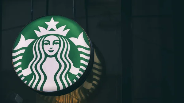 Istanbul Turquía Noviembre 2019 Primer Plano Starbucks Coffee Company Una — Foto de Stock