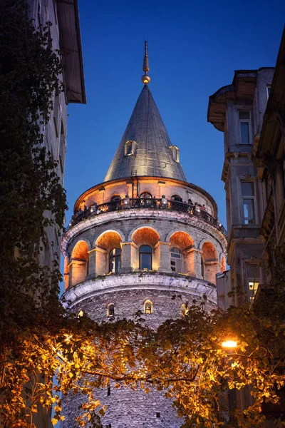 Галатская Башня Ночью Бейоф Стамбул Турция — стоковое фото