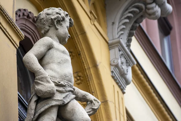Junge Mythologische Junge Statue Aus Einer Wohnung Budapest Ungarisch — Stockfoto