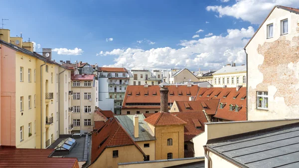 Takakuja Huoneistot Katot Praha Tsekin Tasavalta — kuvapankkivalokuva