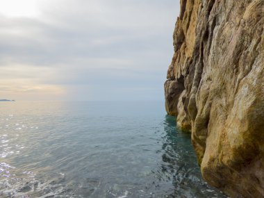 Güneşli bir gün güneşli kumsalda
