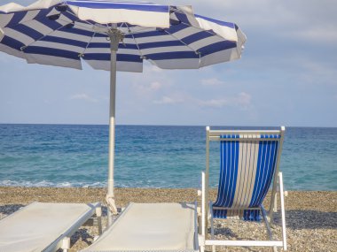 Güneşli bir gün güneşli kumsalda