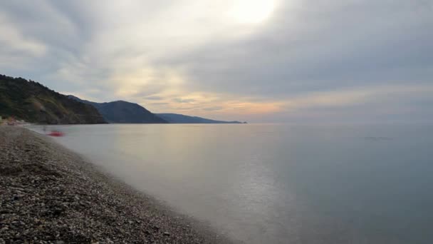 Tarde en la playa del mar timelapse — Vídeo de stock