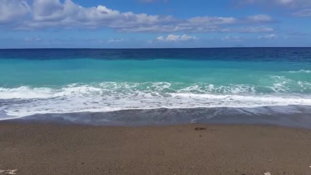 Sea waves on beach — Stock Video