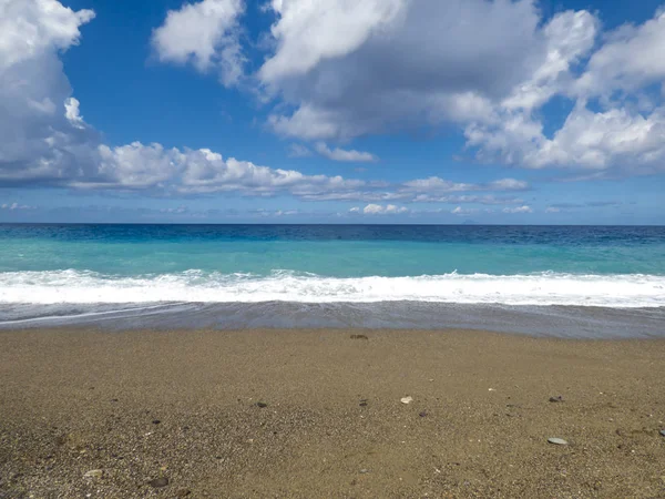 Praia ensolarada na Itália — Fotografia de Stock