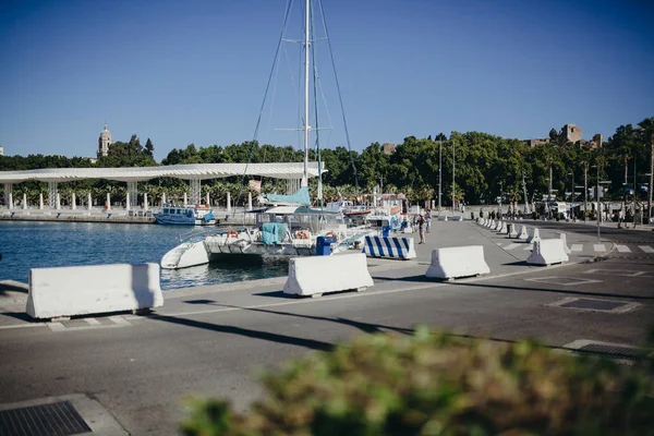 Malaga, Spanyolország - június, 29, 2017: Hajó dokkolt: a port of Malaga, Spanyolország. — Stock Fotó