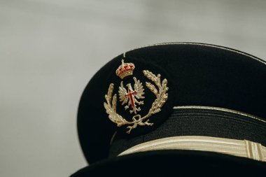 İspanyol ordusu kap kapatmak kadar ayrıntı