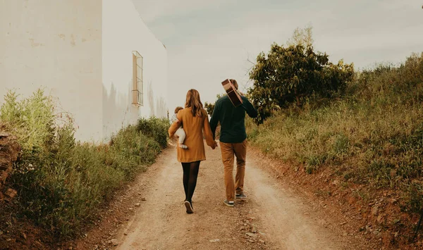 Man Woman Walking Hand Hand Rural Path Woman Carrying Baby — Stock Photo, Image