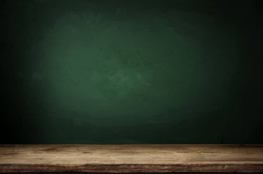 Tahta meşe varili beyaz arkaplanda izole edilmiş.