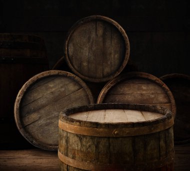 varil ve yıpranmış eski tablo ahşap arka plan