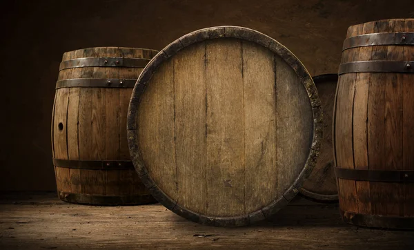 Wooden oak barrel isolated on white background — Stock Photo, Image