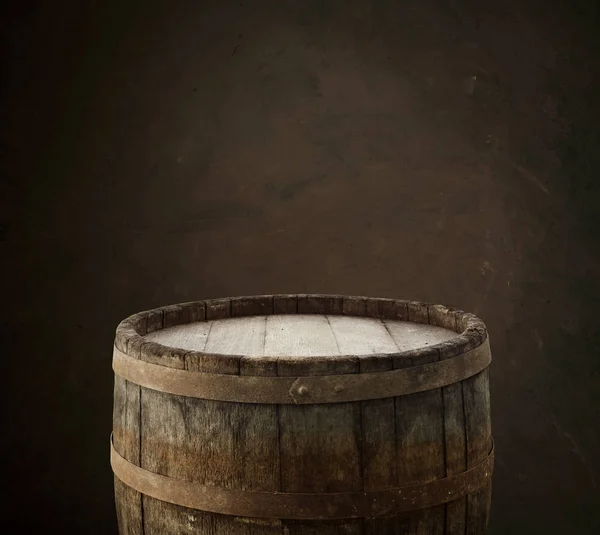 Wooden oak barrel isolated on white background — Stock Photo, Image