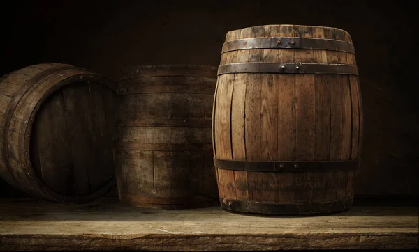 Beer barrel with beer glasses