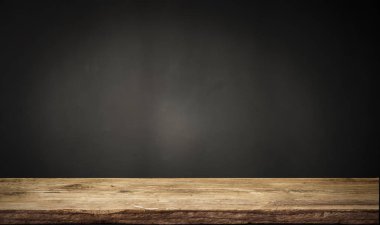 fıçının arka planı ve aşınmış eski ahşap masa