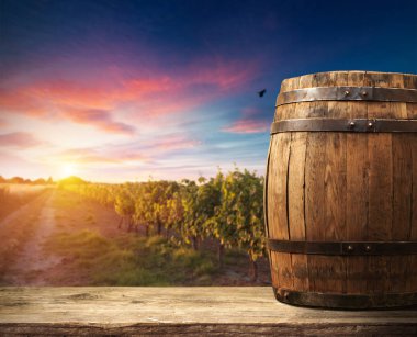 Tuscany, İtalya 'da üzüm bağında kırmızı şarap