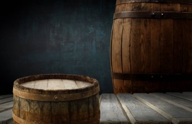 arka plan varil ve ahşap aşınmış eski tablo