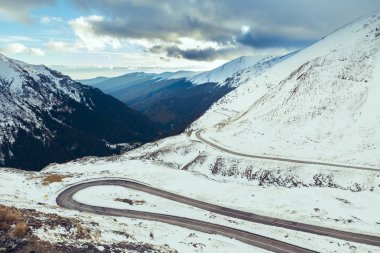 Transilvanya 'da Transfagarasan yolu Romanya