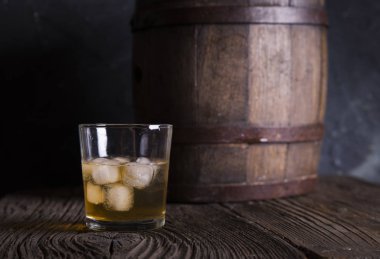 Buzlu viski. Kopya alanı ile Üstten Görünüm