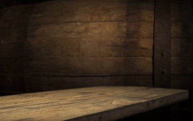 Kahverengi arka planda eski ahşap fıçı