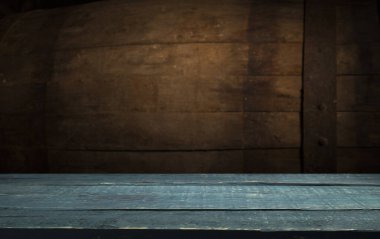 Kahverengi arka planda eski ahşap fıçı