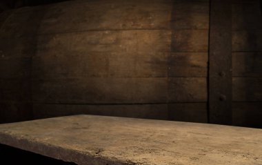 Kahverengi arka planda eski ahşap fıçı