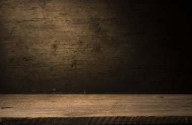 Tahta kahverengi tahıl dokusu, koyu duvar arkaplanı, ahşap masa manzarası.