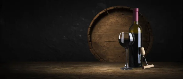 Drahé víno kolekce a dřevěný Sud ve vinném sklepě degustační a výrobní koncepce — Stock fotografie