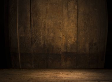 fıçının arka planı ve aşınmış eski ahşap masa