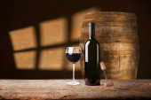 Víno a volný prostor pro vaši výzdobu