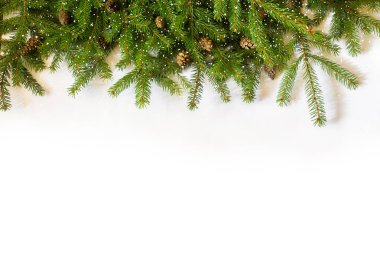 Beyaz arka plan dekorasyon Noel ağacına