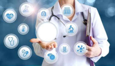 Sağlığını kontrol etmek doktor sunar.