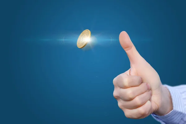 El bir bozuk para atar.