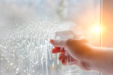 Sprey kullanarak Windows Temizleme.