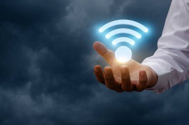 El bir Wifi sembolü gösterir .