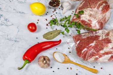Et vakumlu baharat ve tuz paketlenmiş. .